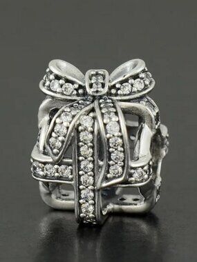 Pandora Silver All Wrapped Up Sparkling Present charm 791766CZ